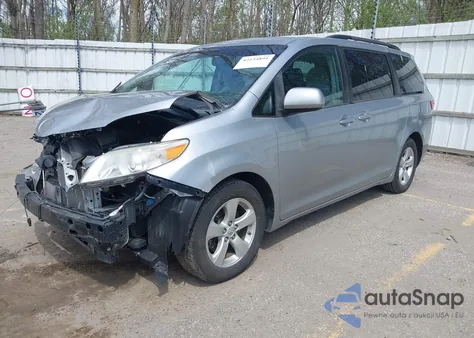 2015 Toyota Sienna Le 8 Passenger from USA, damaged, VIN 5TDKK3DC2FS601019